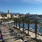 Apartament Adriatik Lux Riva *