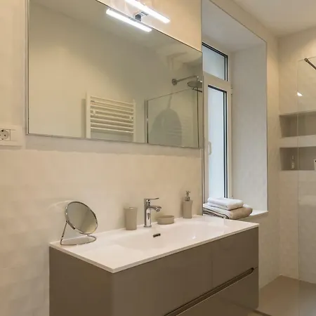 Adriatik Lux Riva 아파트 *